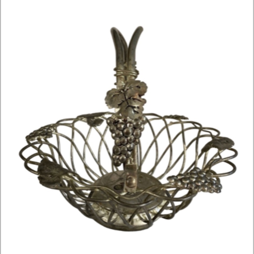 Vintage Godinger Silver Art Grape Leaf Basket Silverplate Fruit Centerpiece